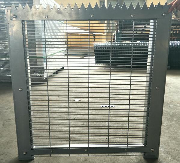 anti climb fence machine called 358 security fence machine Hebei